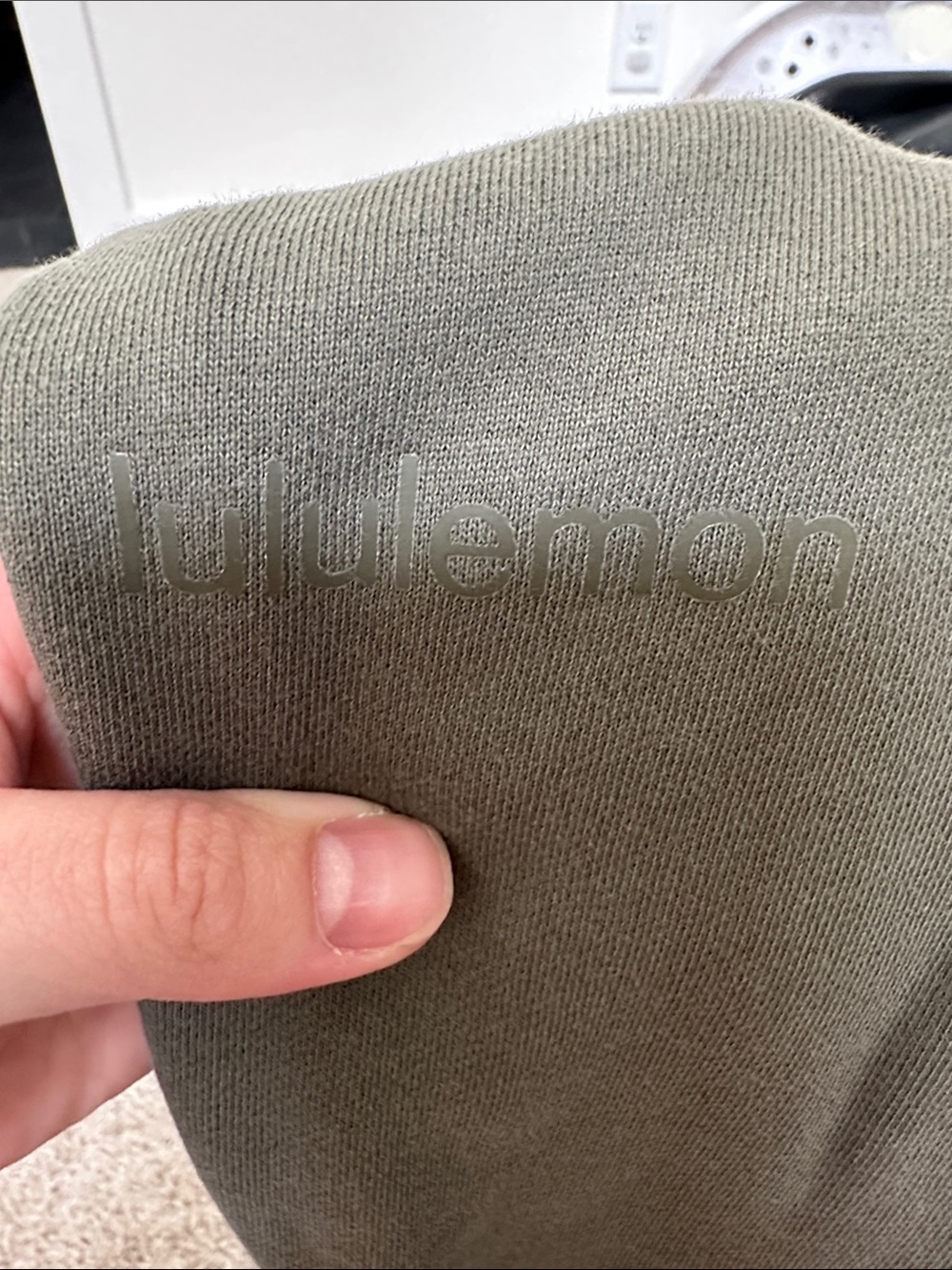 Women’s Lululemon Army Green Joggers - Like New!! - Picture 2 of 5